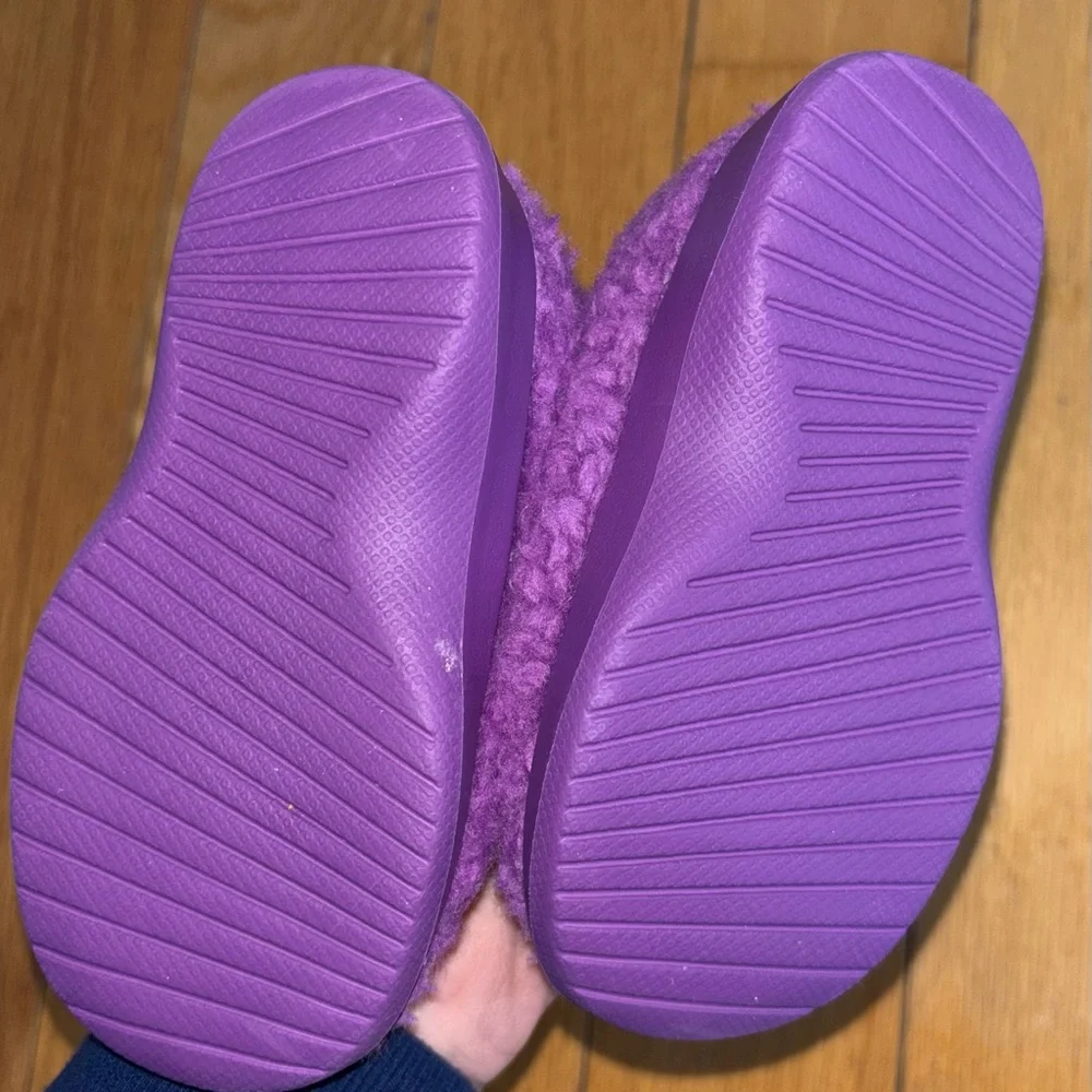 allbirds Kids Wool Sneakers in Deep Purple with Pink Accents - Picture 3 of 6